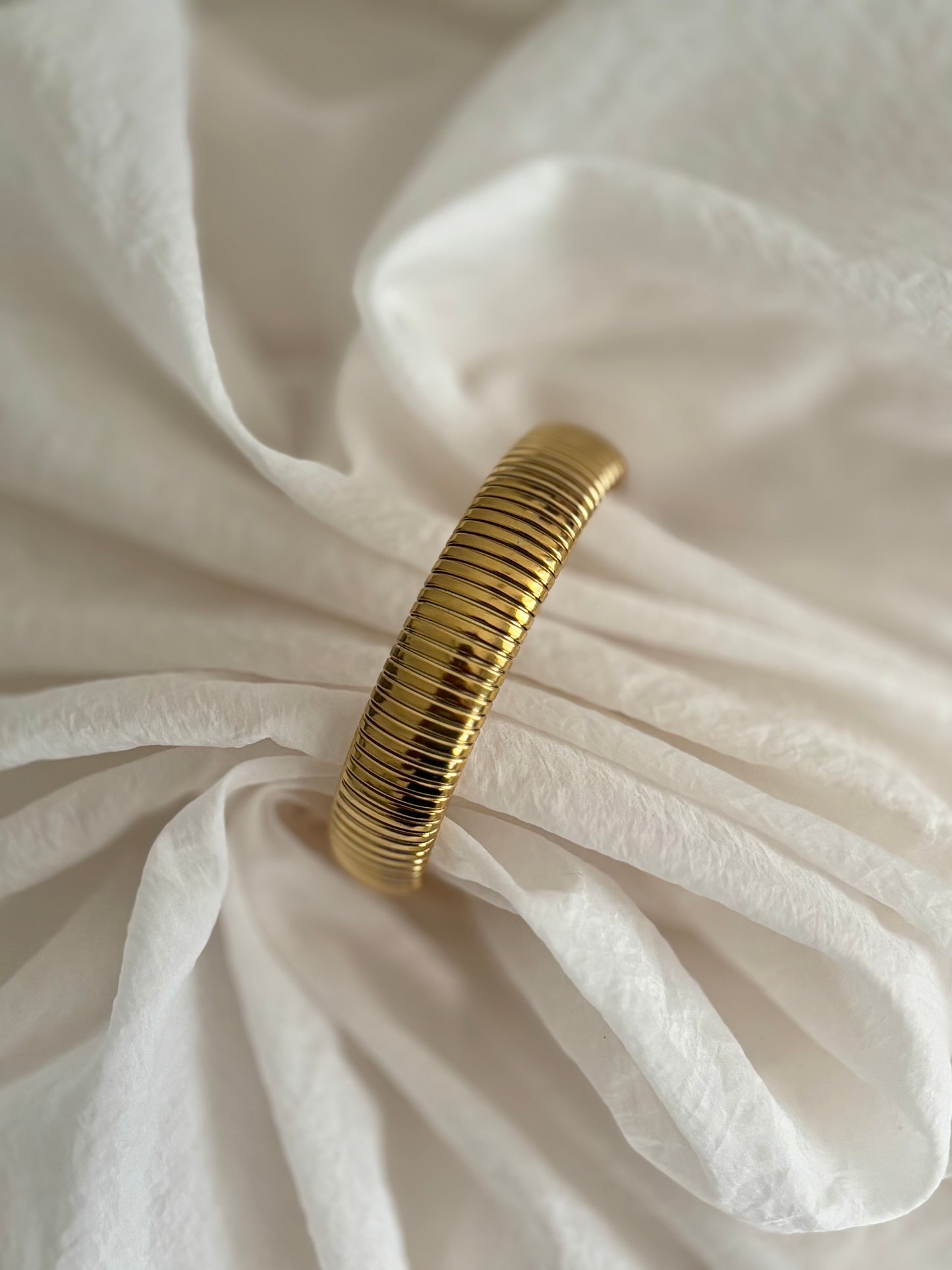 Kimira bangle - 18k thick gold plated