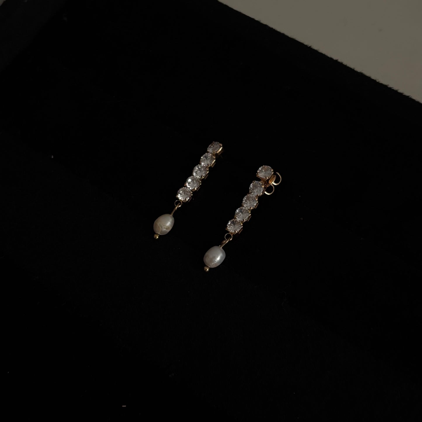 Diva dangler earrings