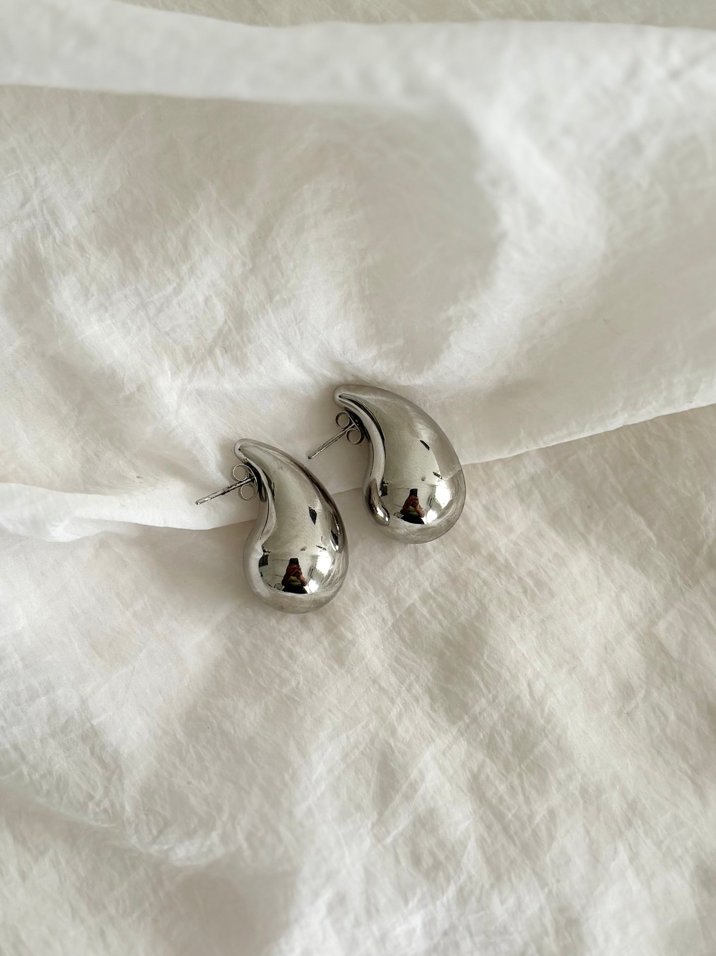 Kay drip earrings (large)