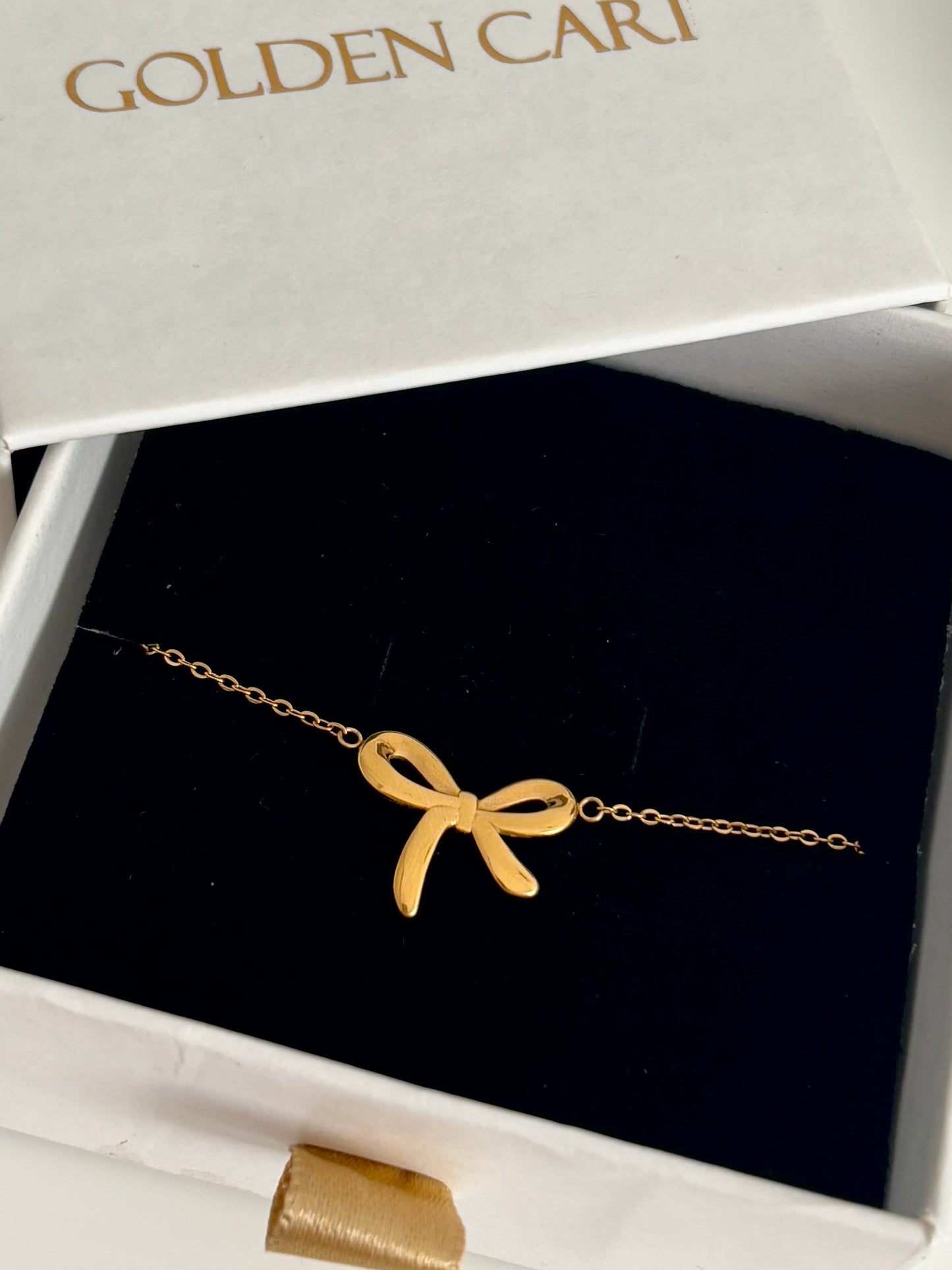 Bow bracelet
