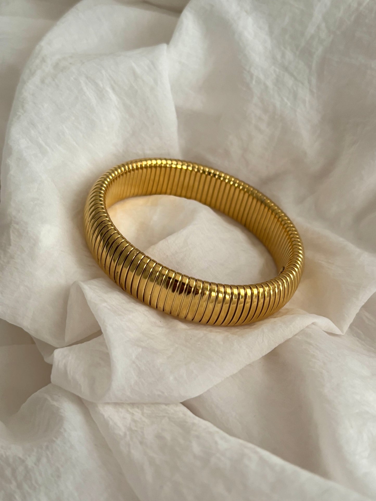 Kimira bangle - 18k thick gold plated