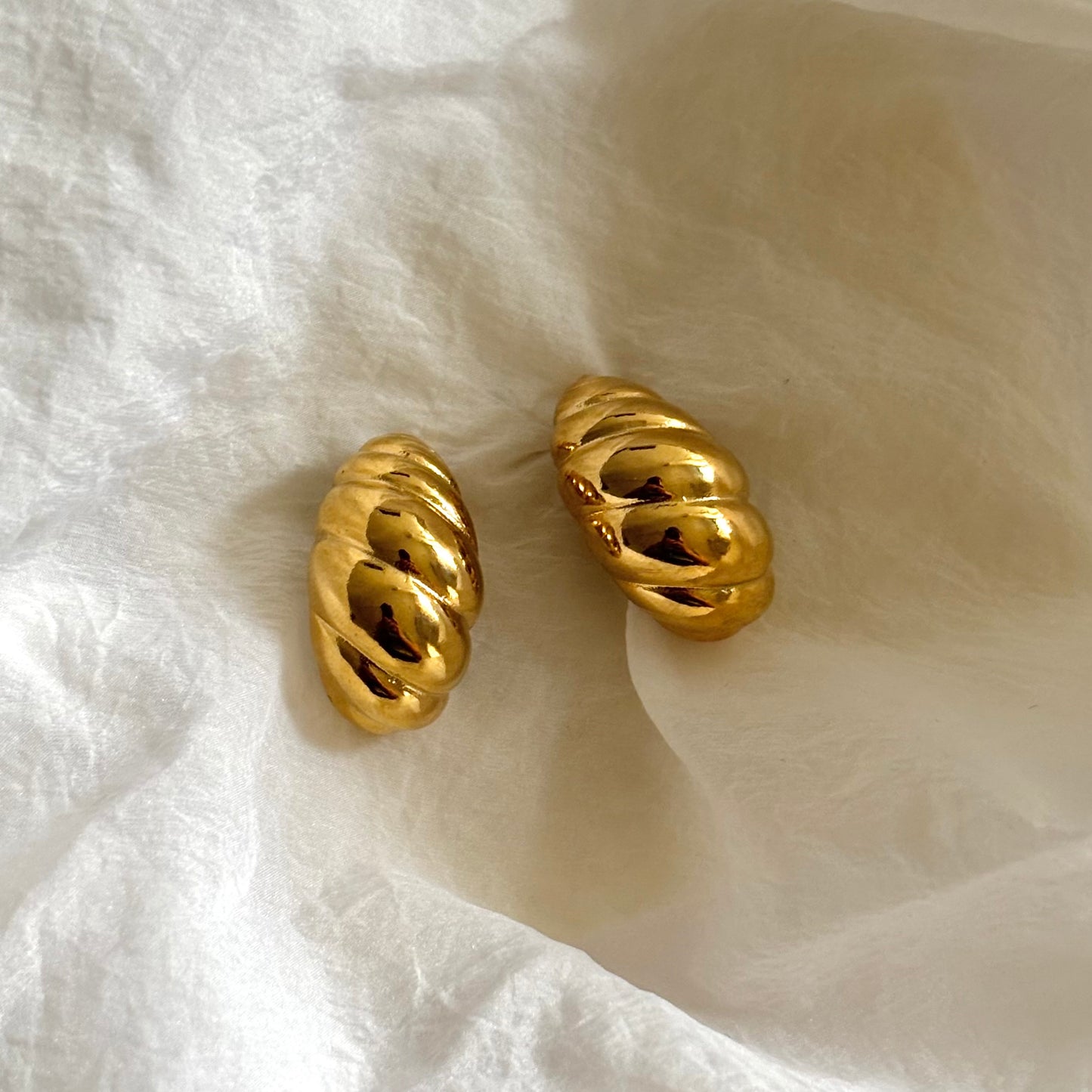 Croissant earrings