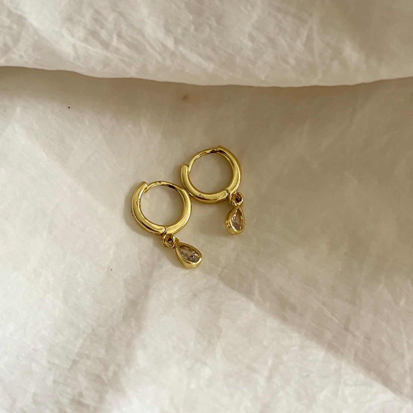 elara drop earrings