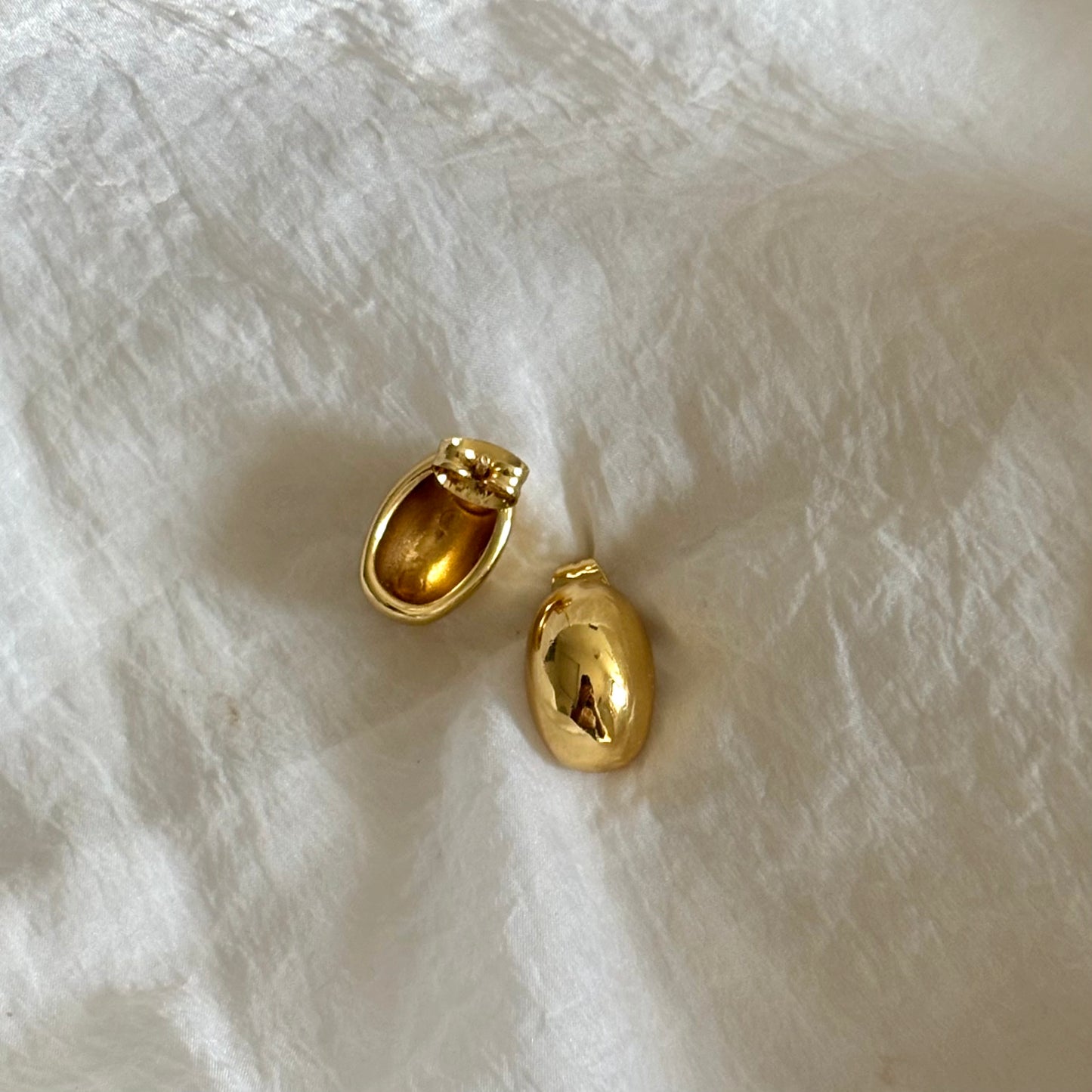 Thea stud earrings