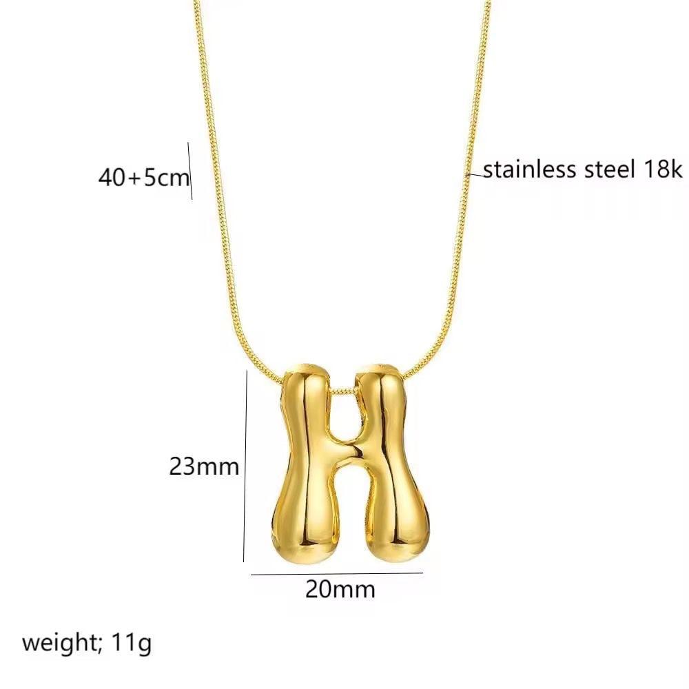 Initial necklace : H