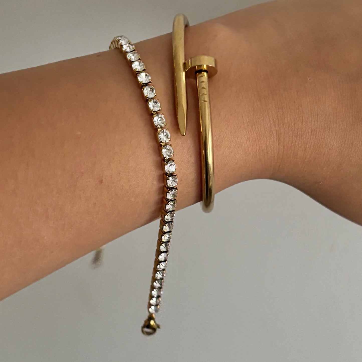 Tennis bracelet