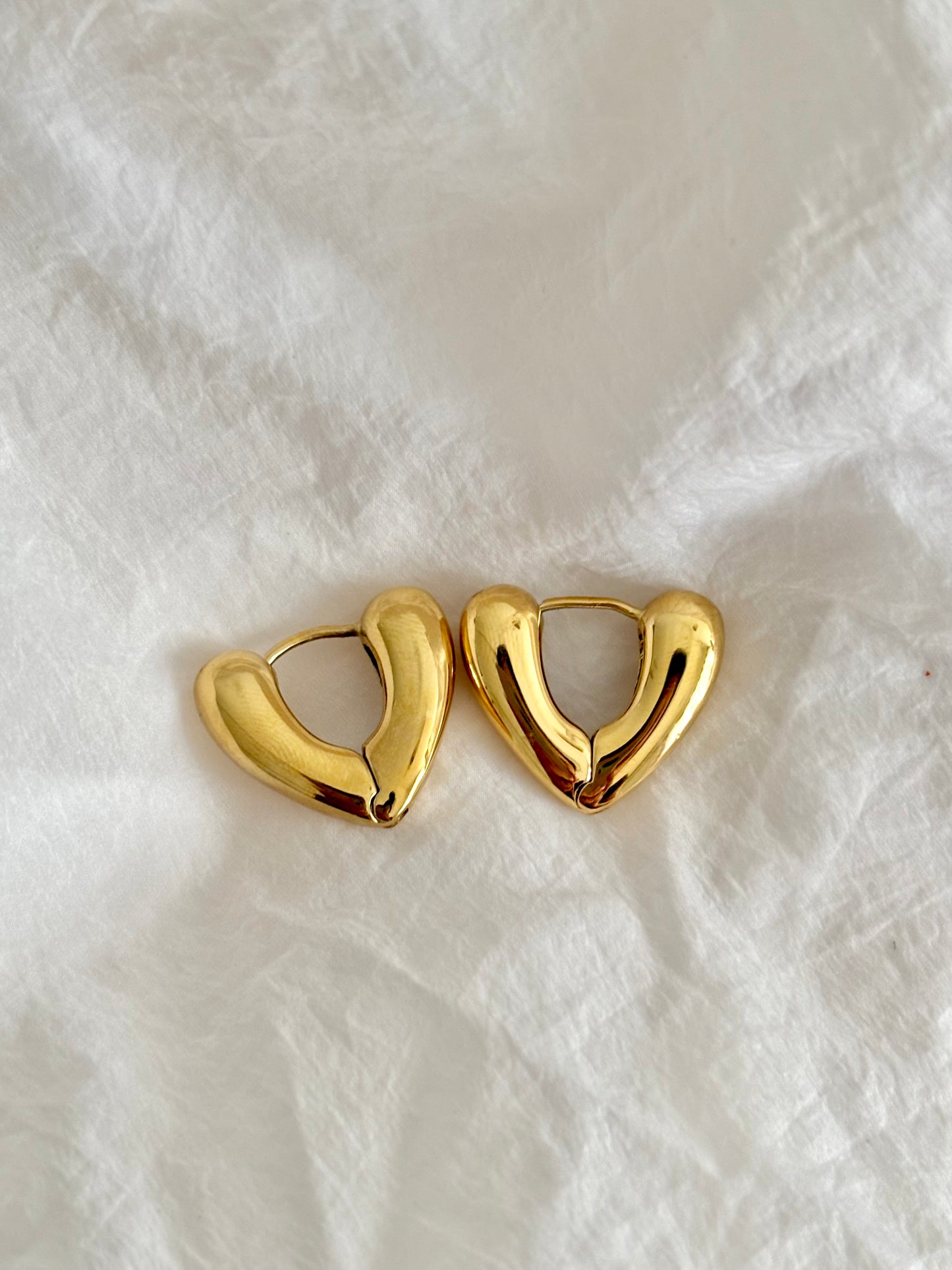Ava hoops