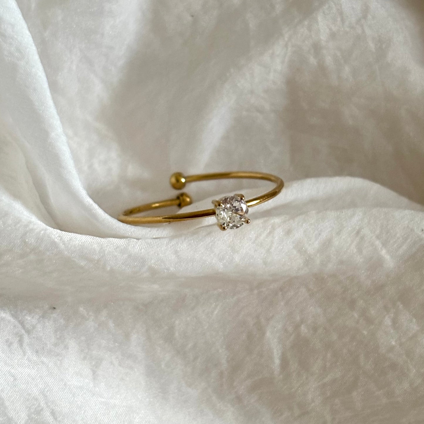 Daphne ring