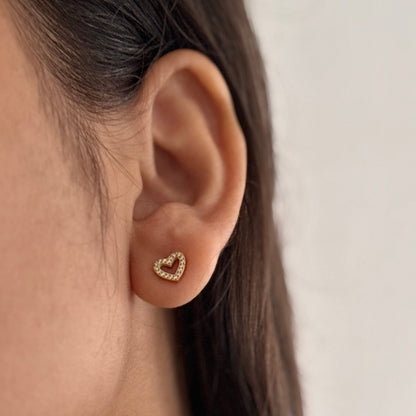 Little heart stud earrings - 18k gold plated