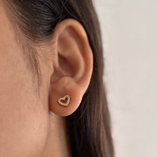 Little heart stud earrings - 18k gold plated