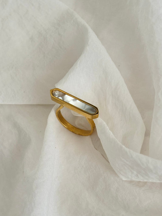 Mirabelle ring