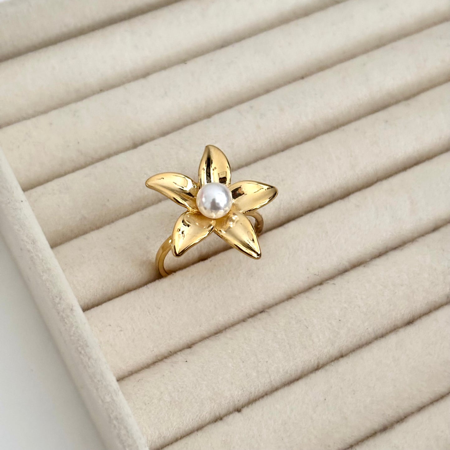 Flora ring