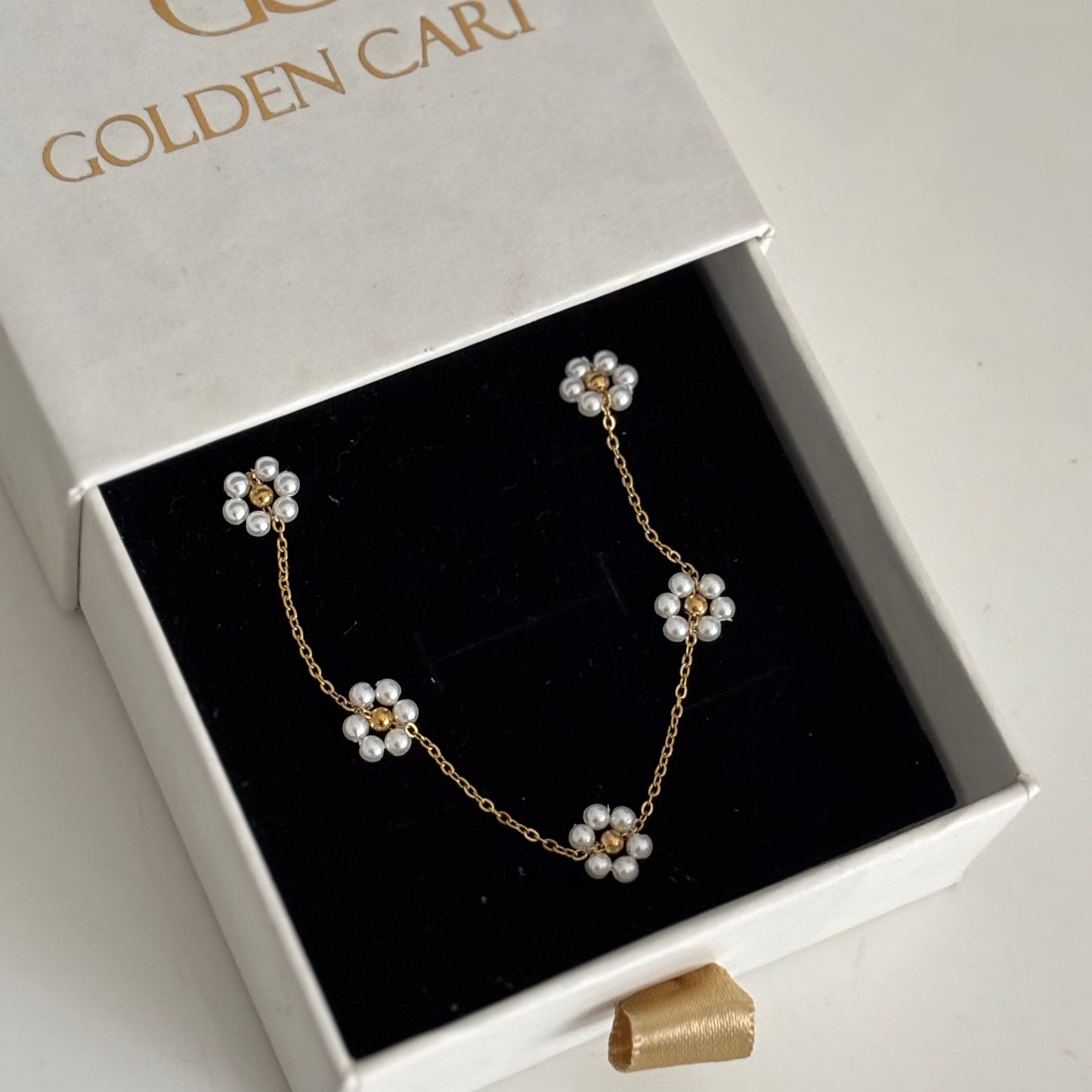 Pearlora necklace
