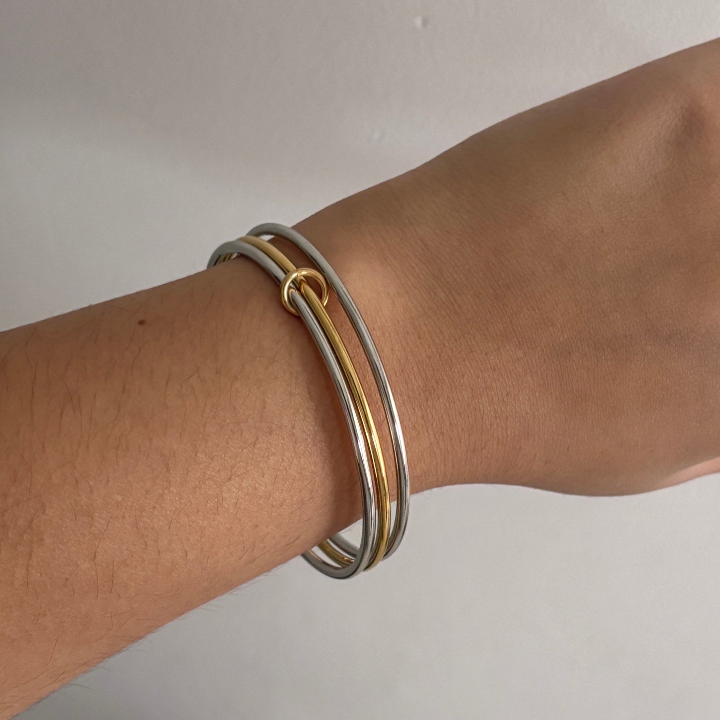 Serena mix metal stacked bangles - 18k gold plated