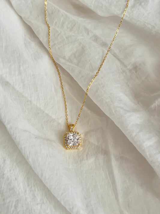 Mira necklace