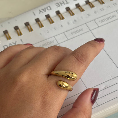 Hug ring - 18k gold plated