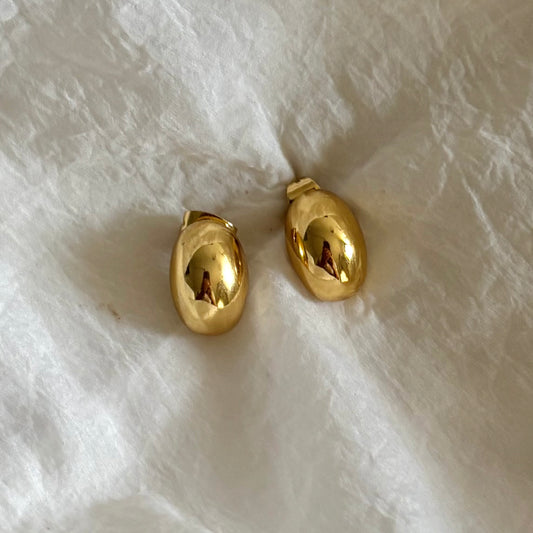 Thea stud earrings
