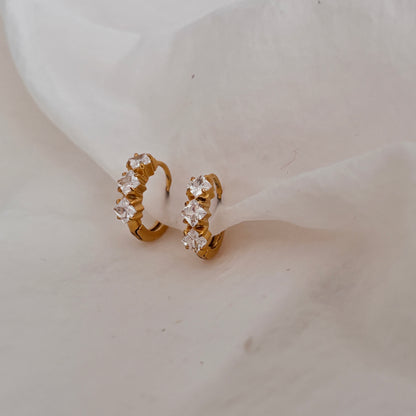 Snowflake huggie earrings - 18k gold plated