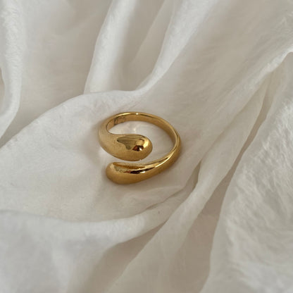 Hug ring - 18k gold plated