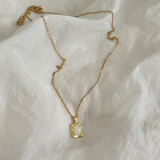 Halo chain