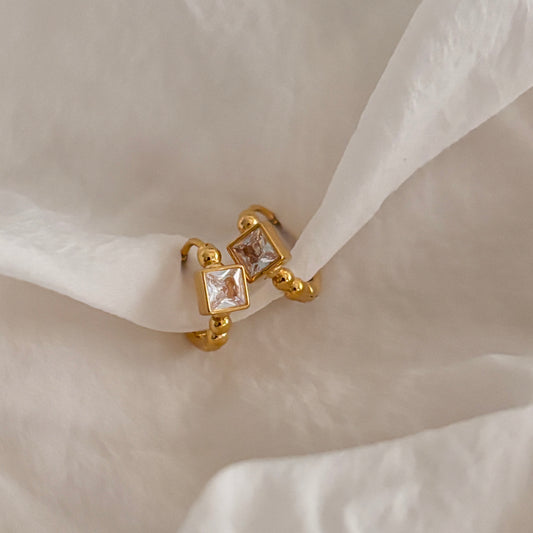 Kairo huggie earrings - 18k gold plated