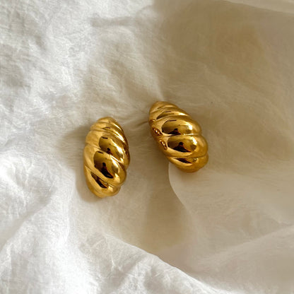 Croissant earrings - 18k gold plated