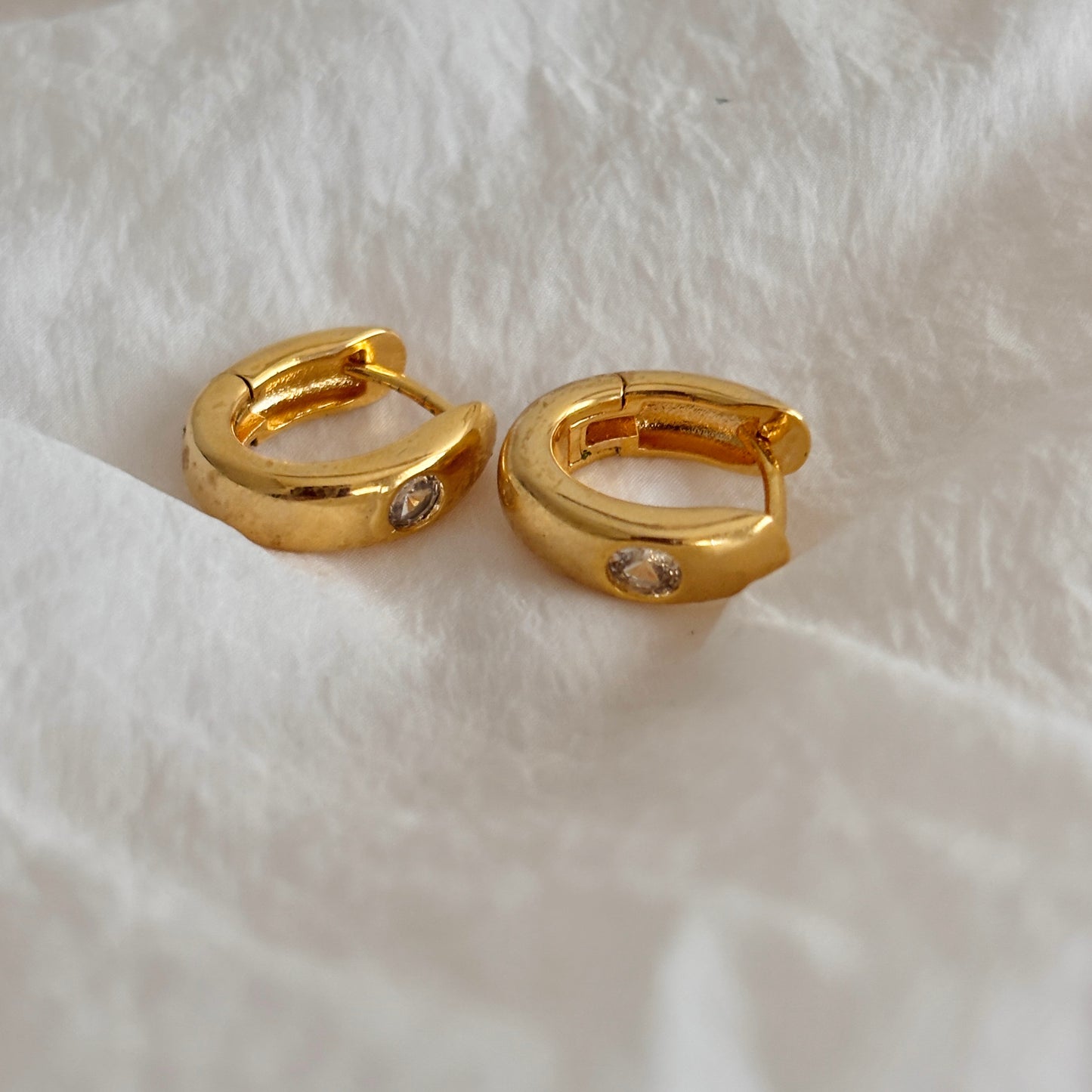 Leena crystal hoop earrings- 18k gold plated