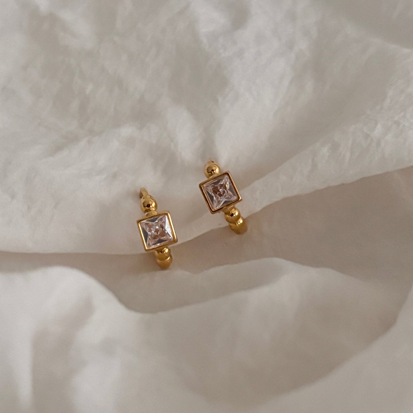 Kairo huggie earrings - 18k gold plated
