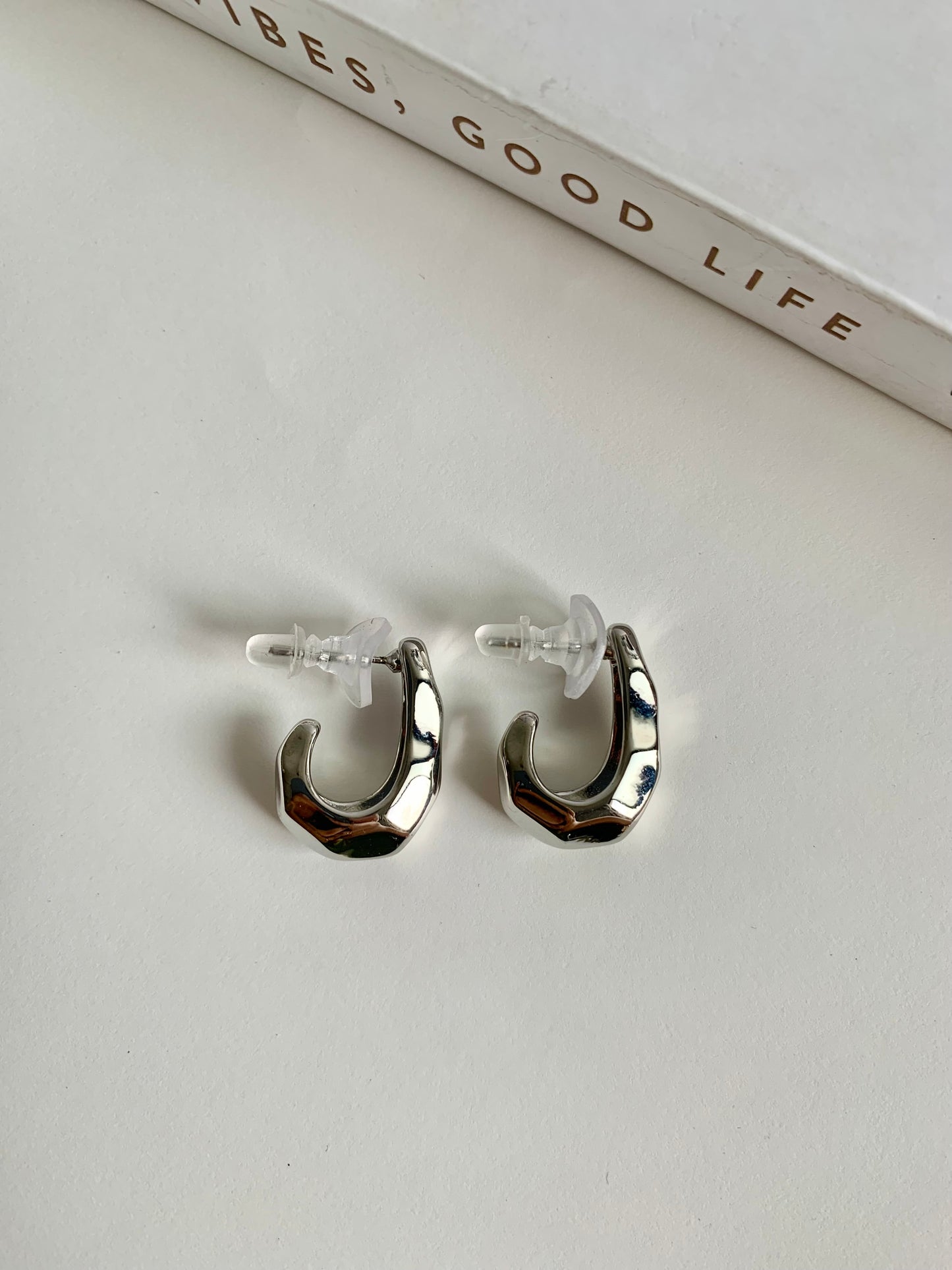 Aria hoops