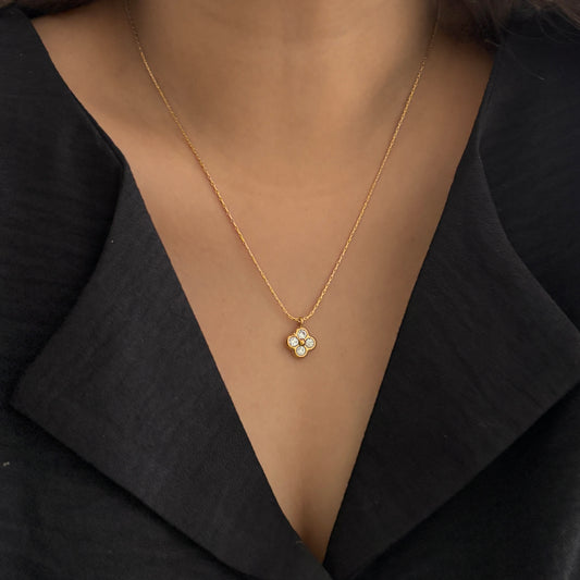 Clover Bling Necklace - 18k Gold Plated