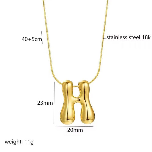 Initial necklace : H