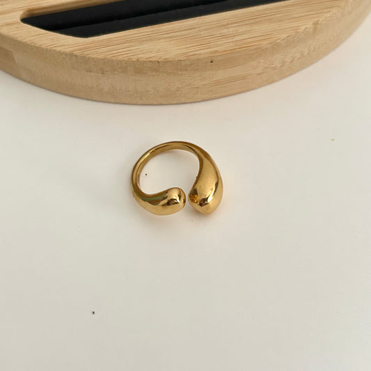 Rhea ring