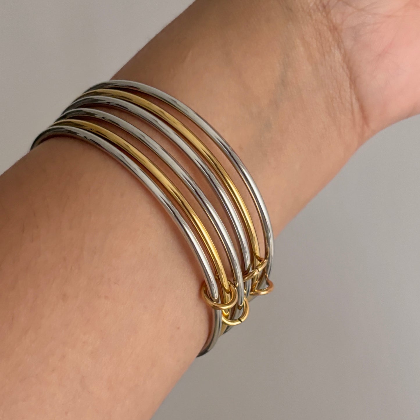 Serena mix metal stacked bangles - 18k gold plated