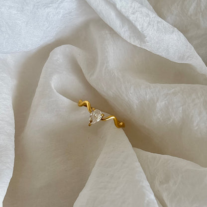 Naira ring - 18k gold plated