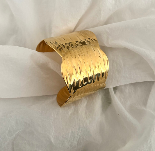 the regency cuff