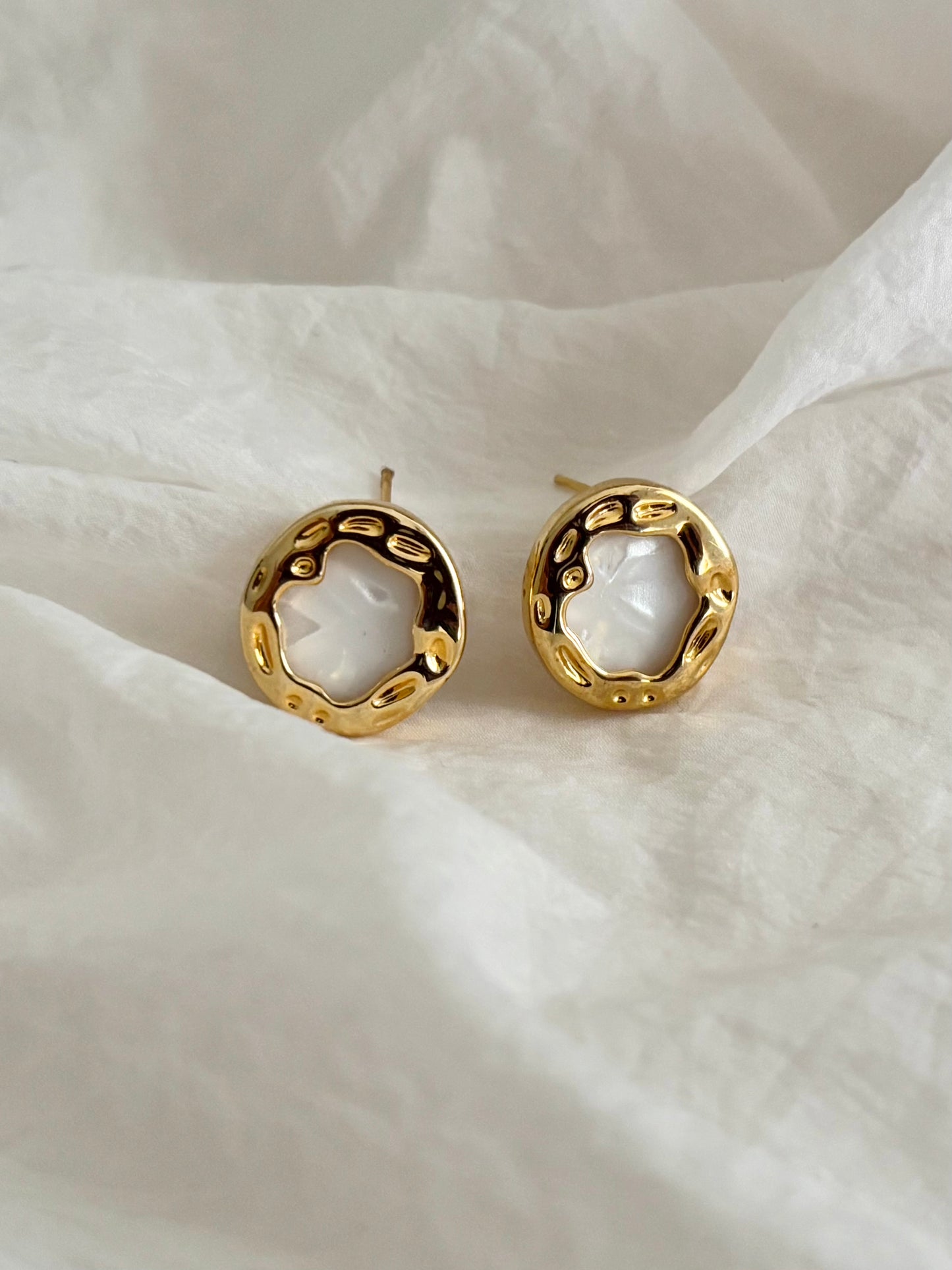 Sophia studs