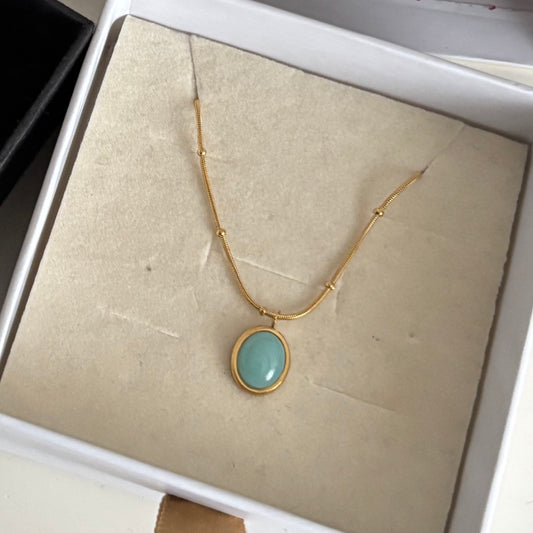 Turquoise stone necklace