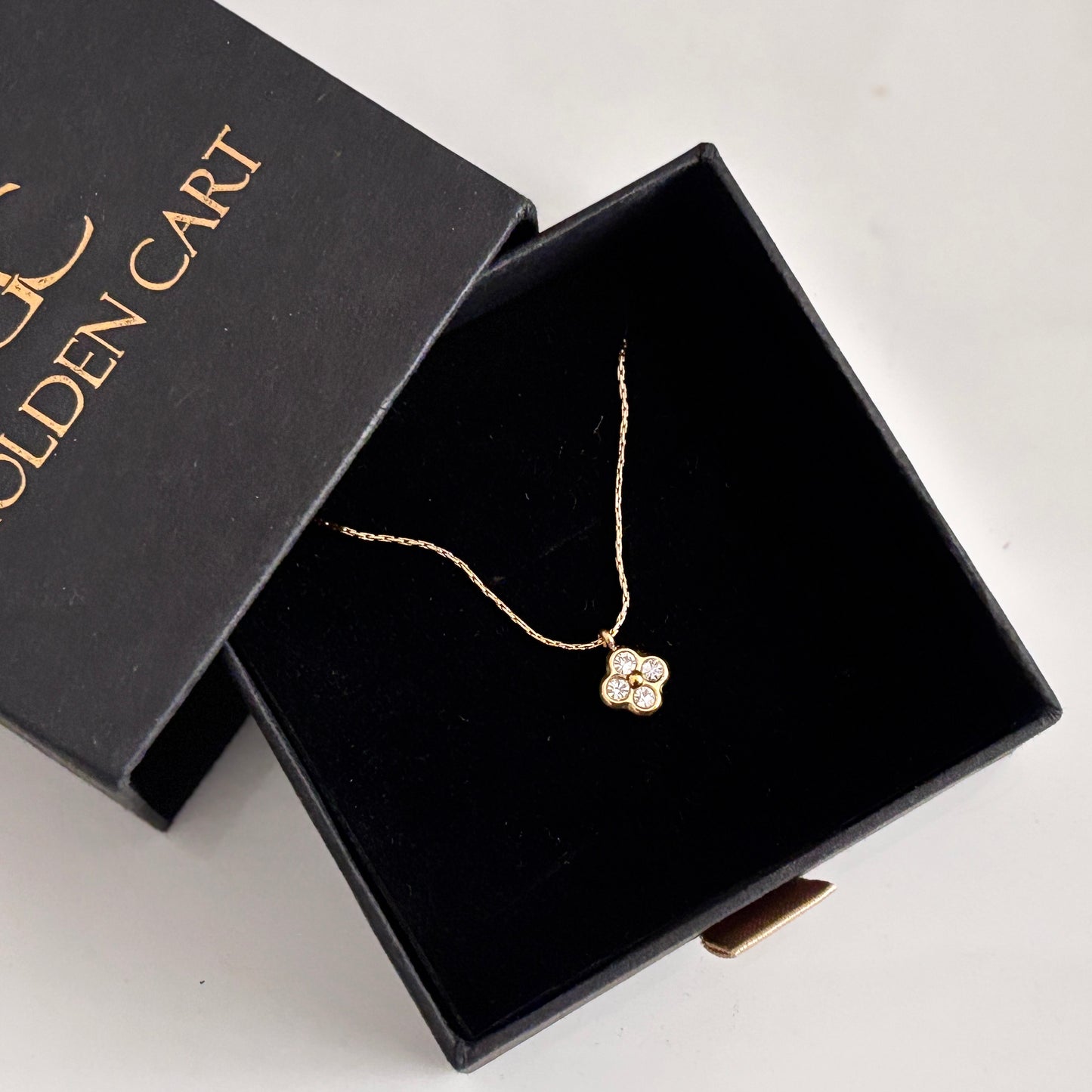 Clover Bling Necklace - 18k Gold Plated
