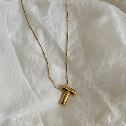 Initial necklace: T - 18k gold plated