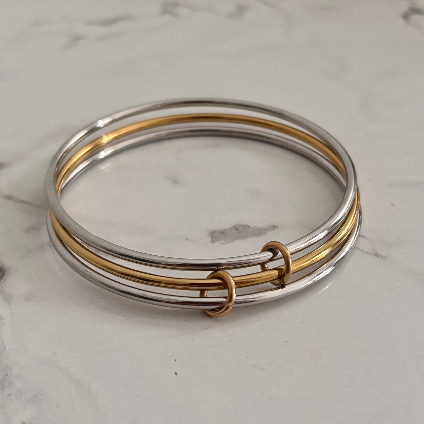 Serena mix metal stacked bangles - 18k gold plated