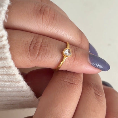 Tilted heart ring - 18k gold plated